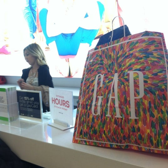 GAP - Lincoln Square - New York, NY