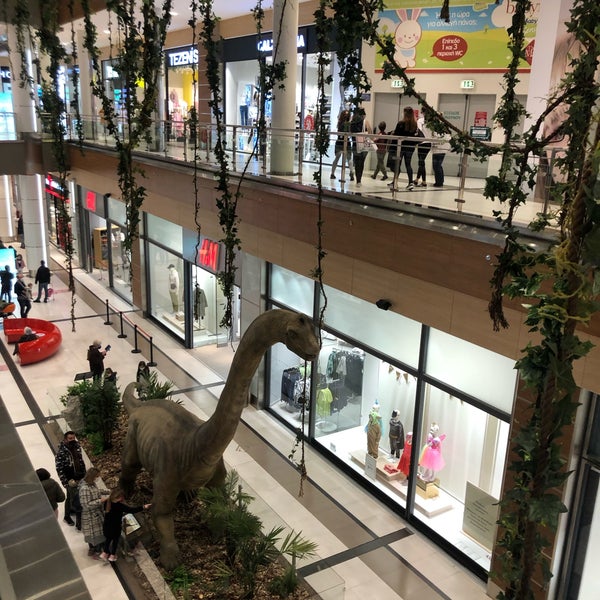 Foto scattata a The Mall Athens da Stella ✨✨ M. il 2/25/2022