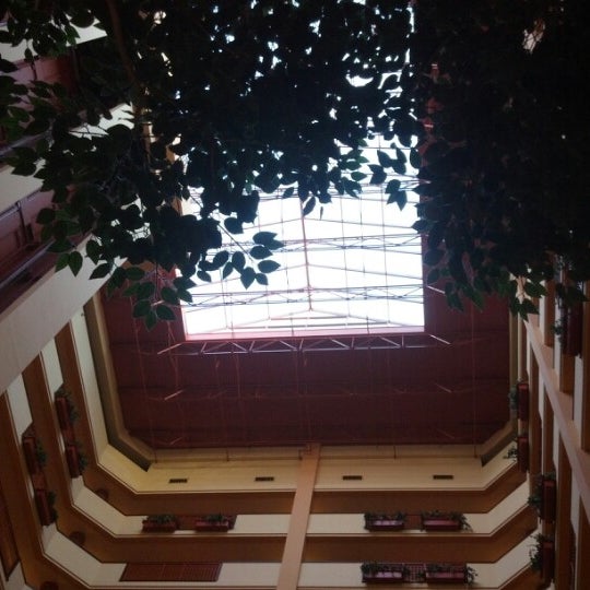 10/14/2012 tarihinde Lee C.ziyaretçi tarafından Embassy Suites by Hilton'de çekilen fotoğraf