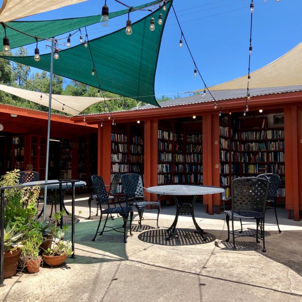 Photo taken at Bart&#39;s Books by Briana M. on 6/25/2019