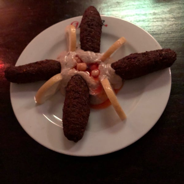 Das Foto wurde bei Cazbar von Hana S. am 5/12/2019 aufgenommen