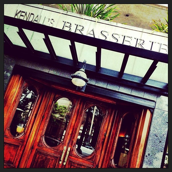 4/24/2013 tarihinde LaLa C.ziyaretçi tarafından Kendall&#39;s Brasserie'de çekilen fotoğraf