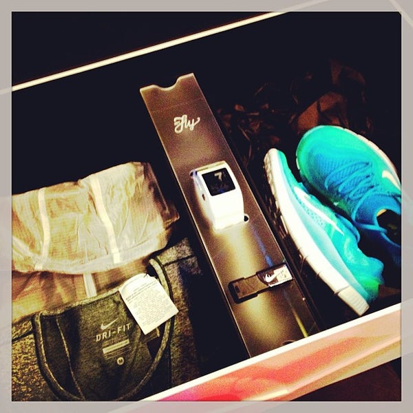 รูปภาพถ่ายที่ Nike Vault โดย LaLa C. เมื่อ 7/31/2013