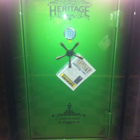 Chuck's Gun and Pawn 95 visitors