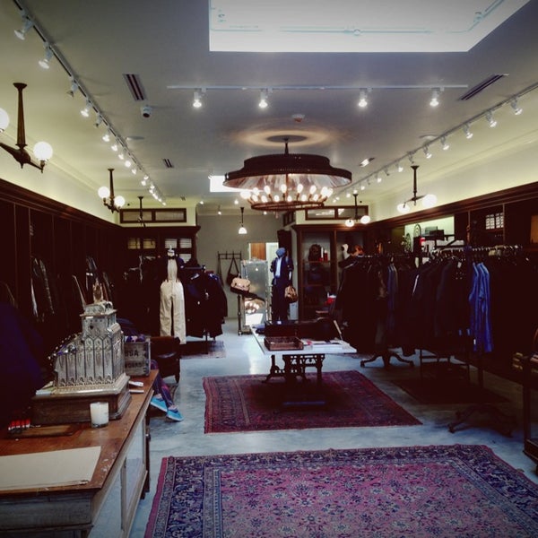 Williamsburg has been lacking a quality mens's store until now. A great selection of American and Japanese labels, great boot / shoe selection, and they even have a small grooming section.