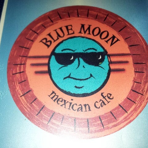 Foto tirada no(a) Blue Moon Mexican Cafe por Scott J. em 5/18/2013