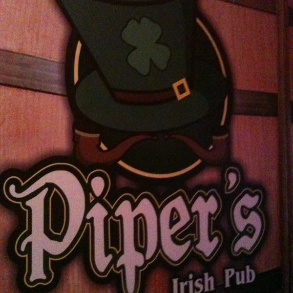 Foto diambil di Piper&#39;s Irish Pub oleh Alan C. pada 12/12/2013