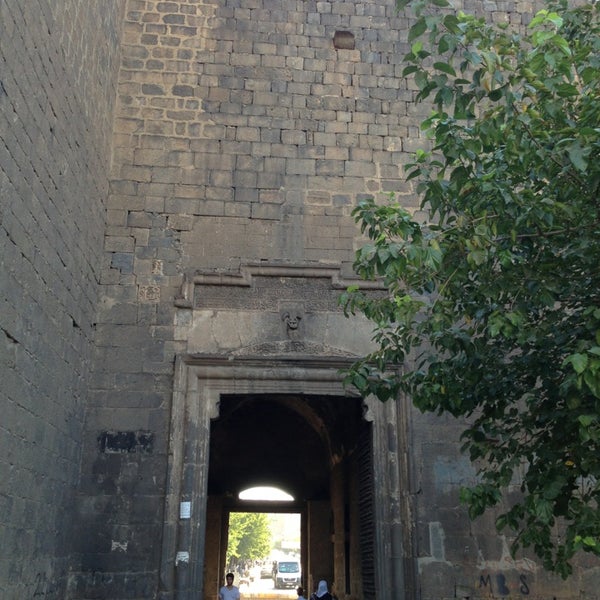 Urfa Kapısı - Historic Site in Diyarbakır