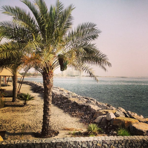Foto scattata a Banyan Tree Ras Al Khaimah Beach da Вера Р. il 5/15/2013