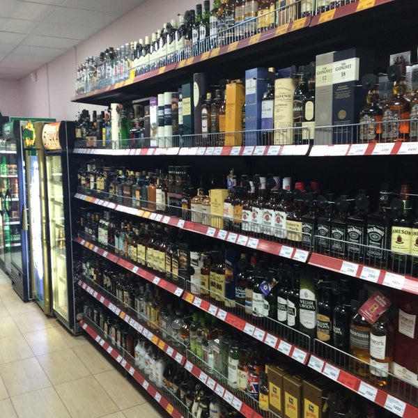 Метро Отрадная Магазин