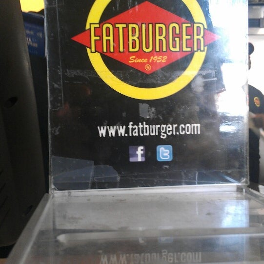 Foto diambil di Fatburger oleh Branden K. pada 10/23/2013
