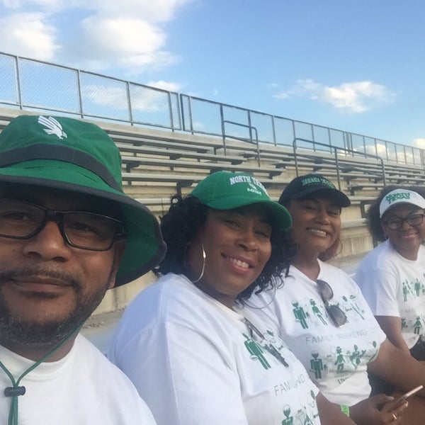 Foto diambil di Apogee Stadium oleh Robert C. pada 9/28/2019