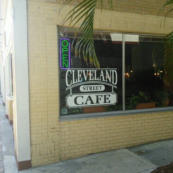 5/6/2014 tarihinde Tom i.ziyaretçi tarafından Cleveland Street Cafe'de çekilen fotoğraf