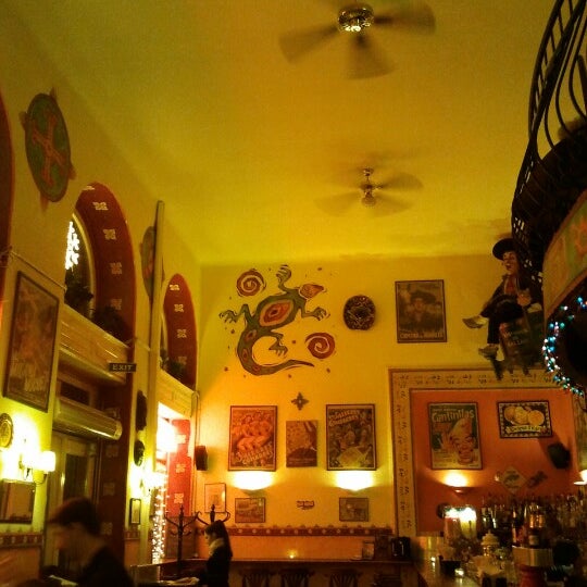 1/15/2013에 Alexander S.님이 Iguana Bar &amp; Grill에서 찍은 사진