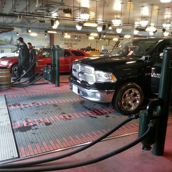 Leesburg Station Auto Wash Araba Yıkama ve Detay'da fotoğraflar