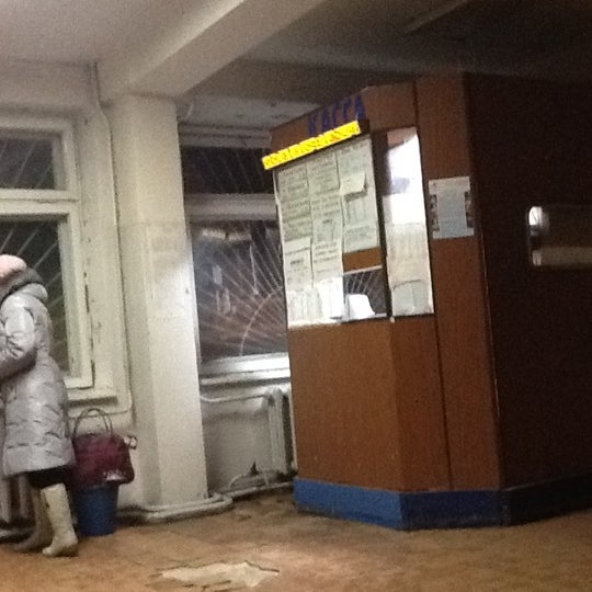 Автостанция елабуга. Елабужский автовокзал. старый автовокзал елабуга. автовокзал елабуга телефон.