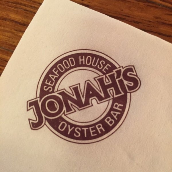 Foto tomada en Jonah&#39;s Seafood House  por John C. el 4/16/2016