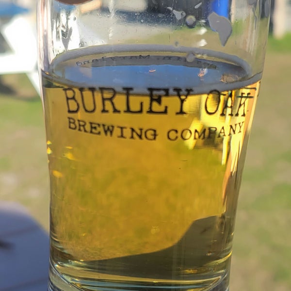 Снимок сделан в Burley Oak Brewing Company пользователем John C. 9/27/2022
