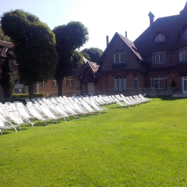 8/5/2014 tarihinde Marine S.ziyaretçi tarafından Paris Country Club'de çekilen fotoğraf