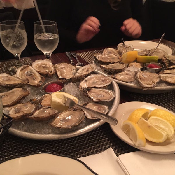Photo taken at Psari Seafood Restaurant &amp; Bar by Dave H. on 2/9/2016