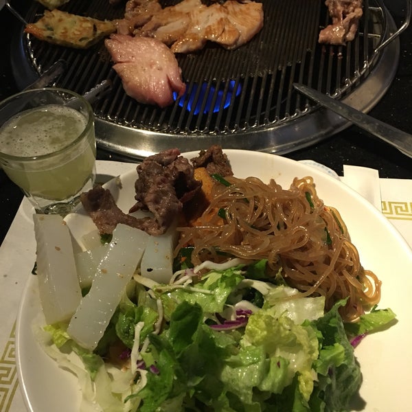 รูปภาพถ่ายที่ Manna Korean BBQ โดย Anne L. เมื่อ 1/21/2018