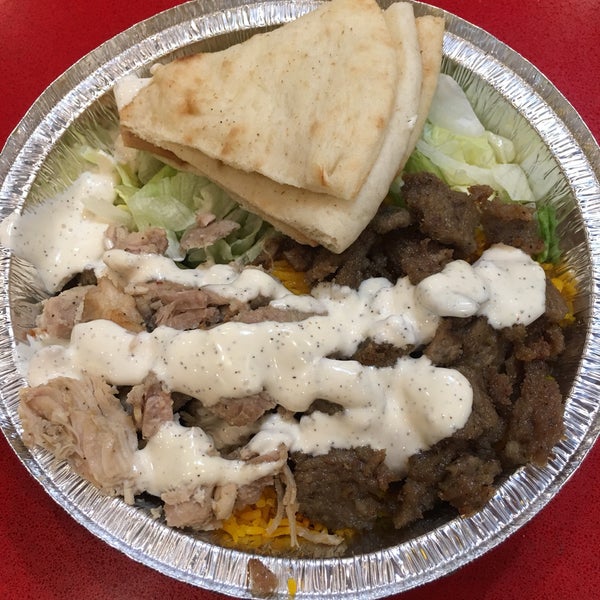 Photo taken at The Halal Guys by Anne L. on 12/11/2017