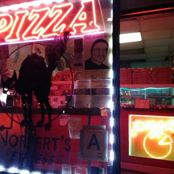 3/8/2016 tarihinde Jorge Ayauhtli O.ziyaretçi tarafından Norbert&#39;s Pizza'de çekilen fotoğraf