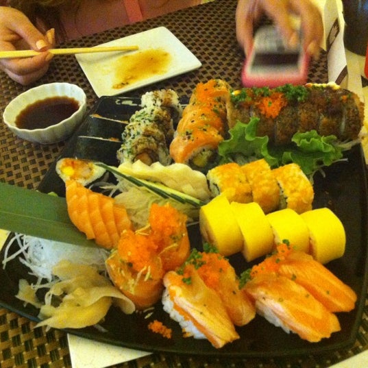 รูปภาพถ่ายที่ Sushihana Sushi Bar โดย Nuno A. เมื่อ 10/9/2012