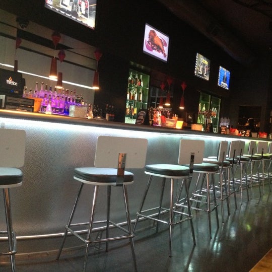 Foto tirada no(a) Fire and Ice Restaurant, Bar, &amp; Lounge por Sally S. em 1/31/2013