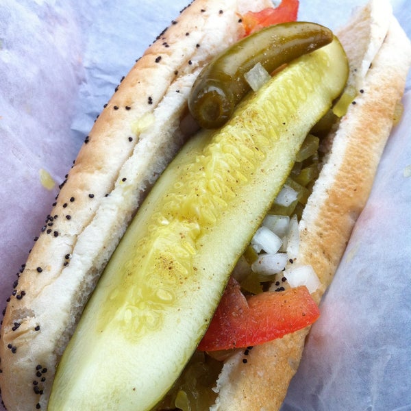 5/10/2013にGahn S.がKim &amp; Carlo&#39;s Chicago Style Hot Dogsで撮った写真