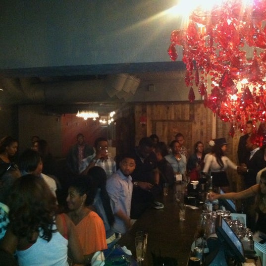 Foto tirada no(a) Lima Restaurant &amp; Lounge por A. Sterling S. em 5/6/2013