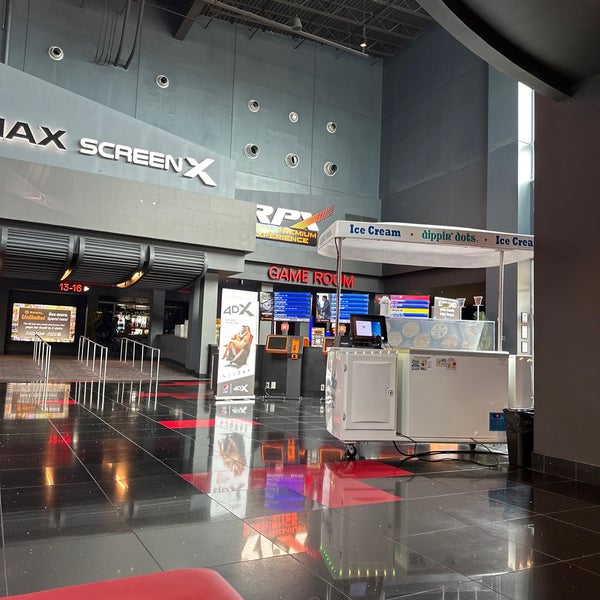 Photos à Regal Kendall Village IMAX & RPX 8595 S.W. 124 Avenue