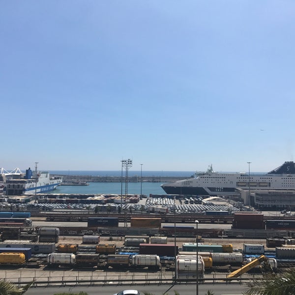 Photo taken at OneOcean Port Vell Barcelona by Jaime Z. on 5/8/2017