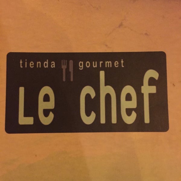 Foto diambil di Le Chef Cozumel oleh Jaime Z. pada 6/17/2016