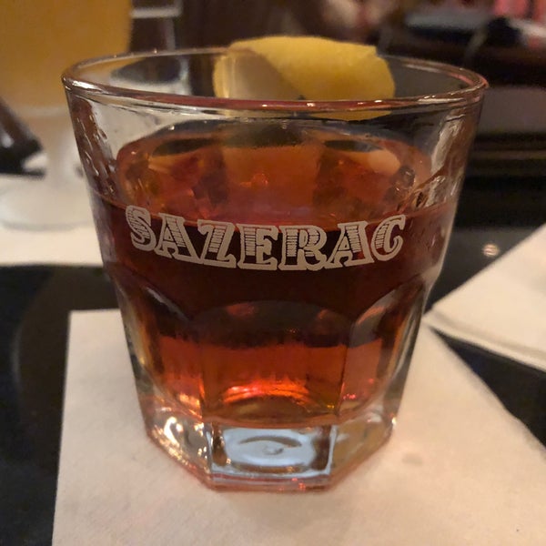 Foto tirada no(a) Sazerac Bar por Jessica em 11/11/2022