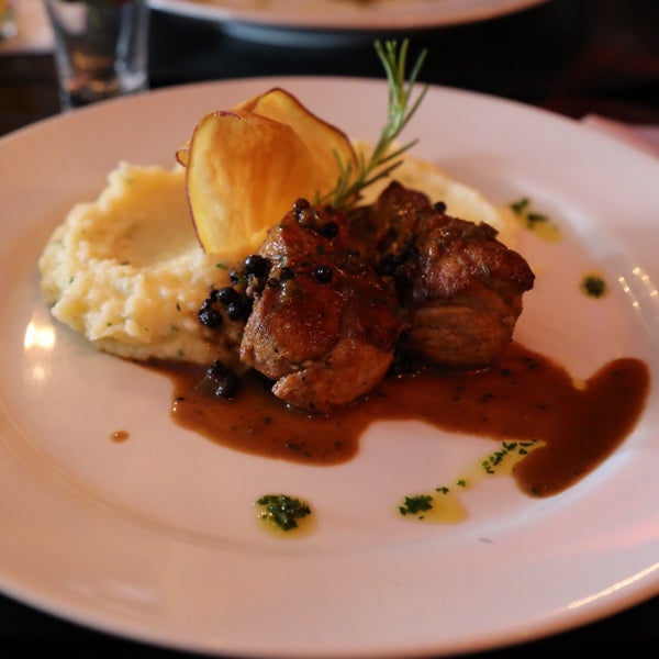 3/2/2016 tarihinde Fabio G.ziyaretçi tarafından Restaurante Almodovar'de çekilen fotoğraf