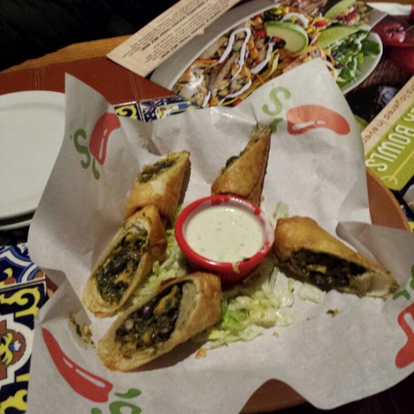 Photo taken at Chili&#39;s Grill &amp; Bar by Derrick S. on 1/27/2014