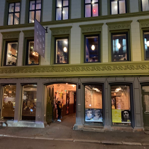 รูปภาพถ่ายที่ Kulturhuset โดย Anders Saron D. เมื่อ 10/30/2019