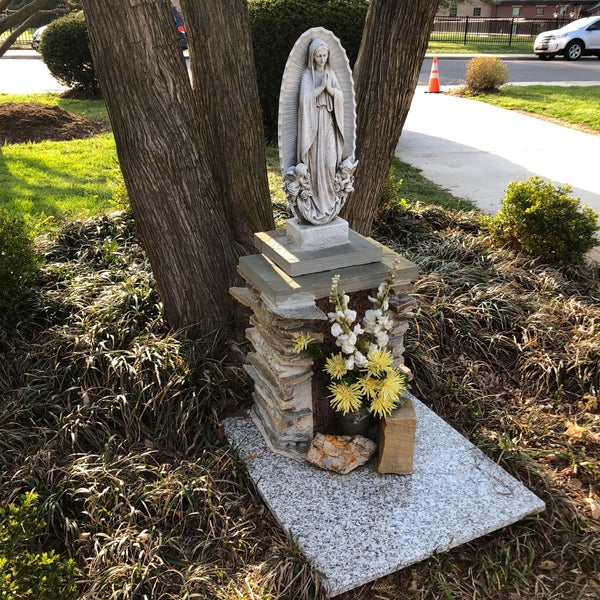 St. Mary's of the Mills Catholic Church Laurel'de Kilise