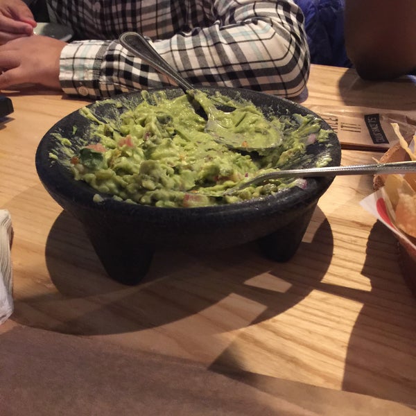 Photo taken at Chili&#39;s Grill &amp; Bar by Lindsay B. on 3/12/2017