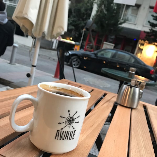 Foto diambil di Awake Coffee &amp; Espresso oleh Nwzt O. pada 11/11/2018