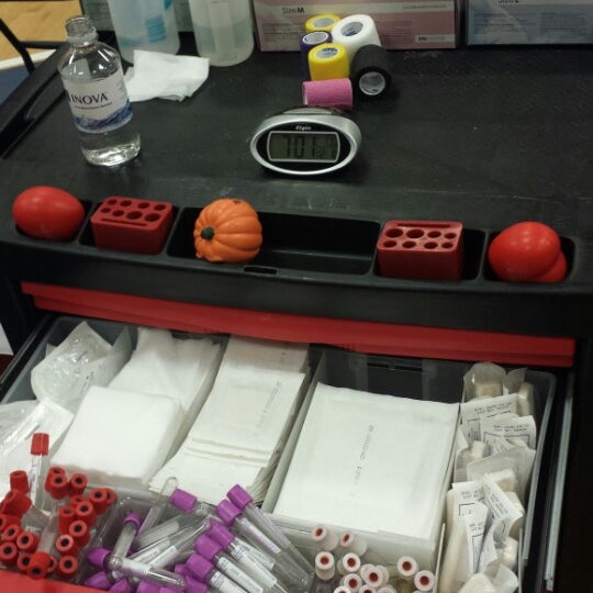 Woodson High School 9525 Main St'da fotoğraflar