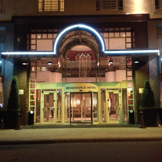 Das Foto wurde bei Renaissance Brussels Hotel von Ольга🔒 am 10/6/2012 aufgenommen