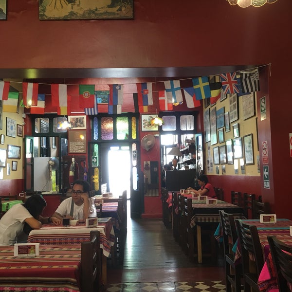 Restaurante para turistas, al dueño le gusta mucho Cuba