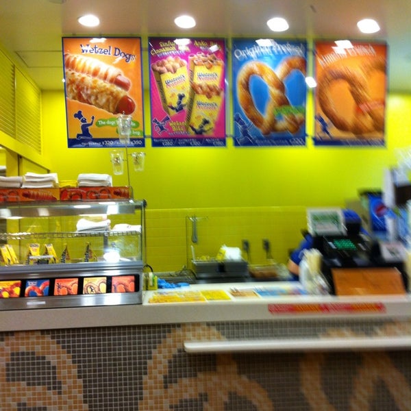 Photos At Wetzel S Pretzels ボーノ相模大野店 Now Closed 相模原 相模原市 神奈川県