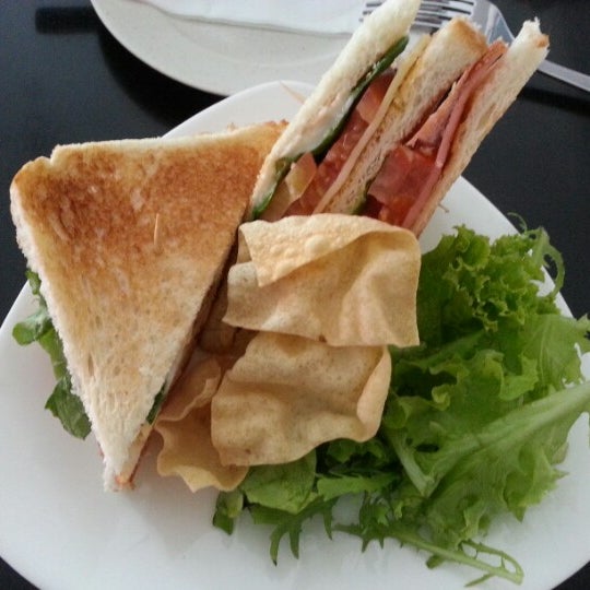 Eat Cafe Bakery No 74 76 Persiaran Raja Muda Musa