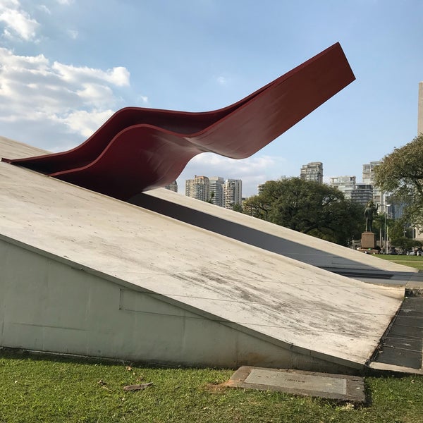 Das Foto wurde bei Auditório Ibirapuera Oscar Niemeyer von Carlos Alberto S. am 6/16/2019 aufgenommen