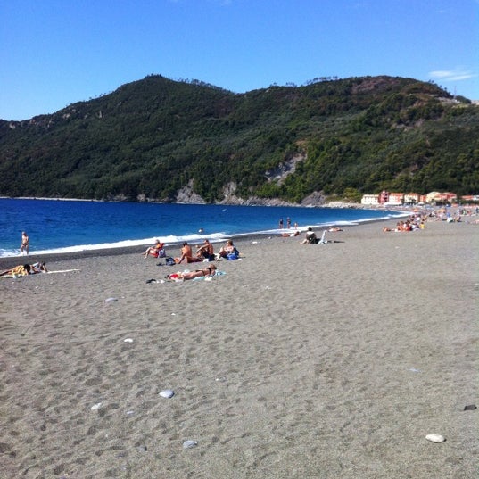 Photos at Spiaggia di Riva Trigoso Sestri Levante, Liguria Photos at Spiaggia di Riva Trigoso Sestri Levante, Liguria