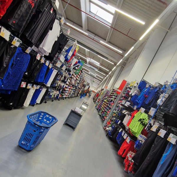 Decathlon Usera Orcasitas Madrid, Comunidad de Madrid