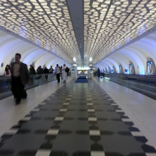 Abu Dhabi International Airport (AUH) مطار أبوظبي الدولي - Airport in ...